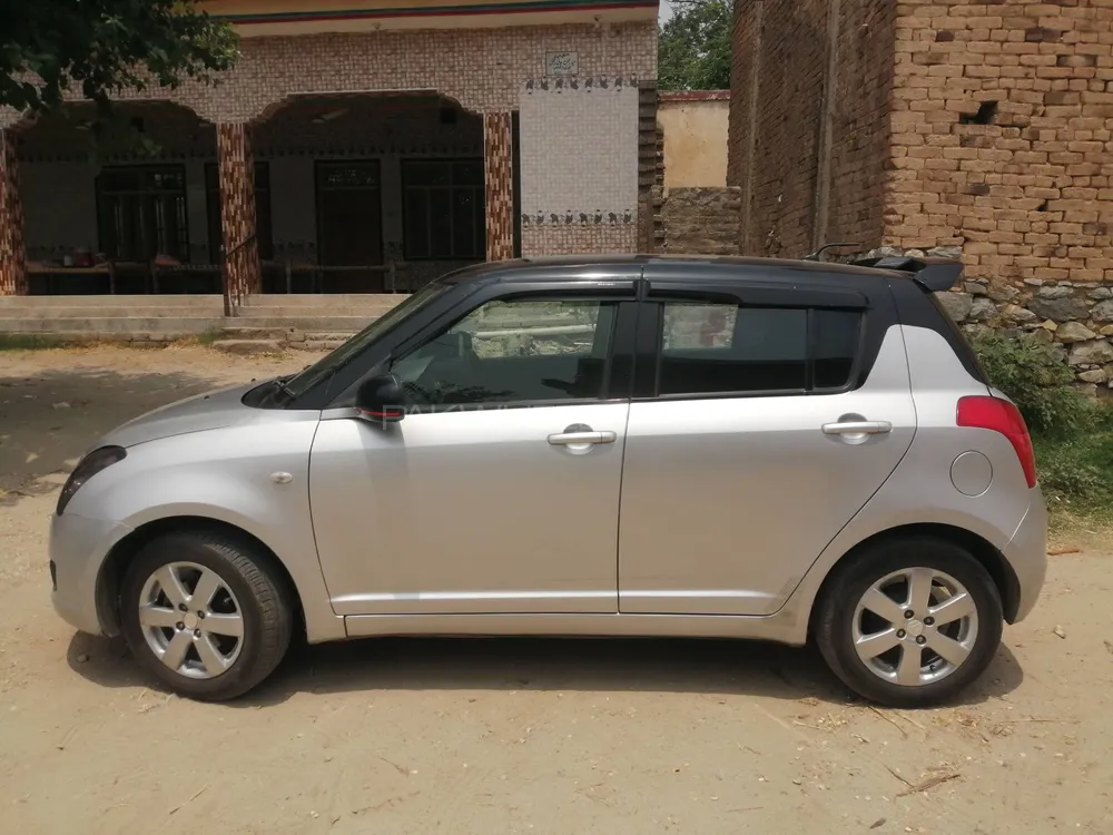 Suzuki Swift 2013 for Sale in Swabi Image-1
