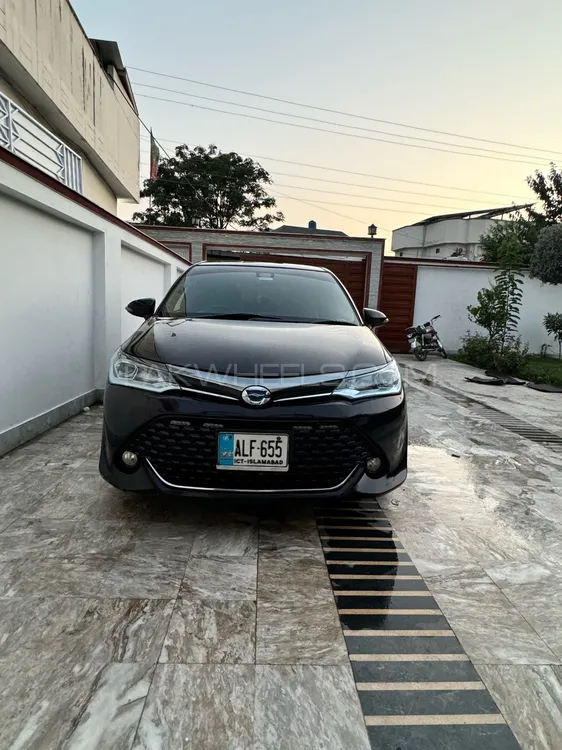 Toyota Corolla Axio 2015 for Sale in Swat Image-1