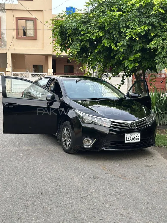 Toyota Corolla 2015 for Sale in Lahore Image-1