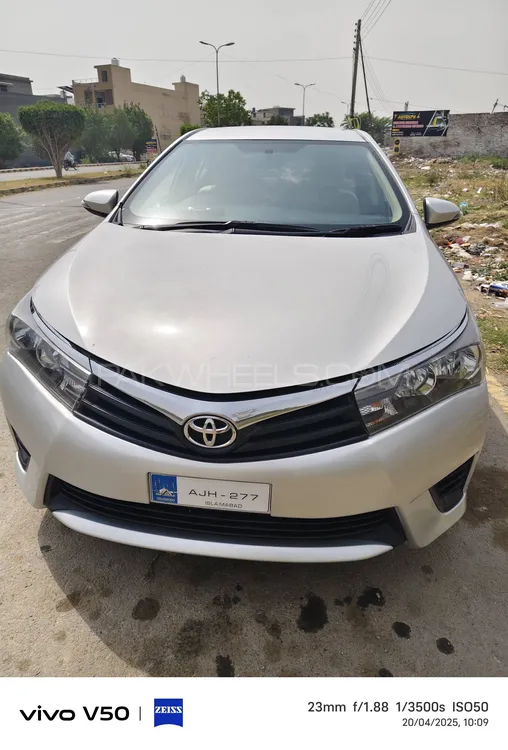 Toyota Corolla 2017 for Sale in Lahore Image-1