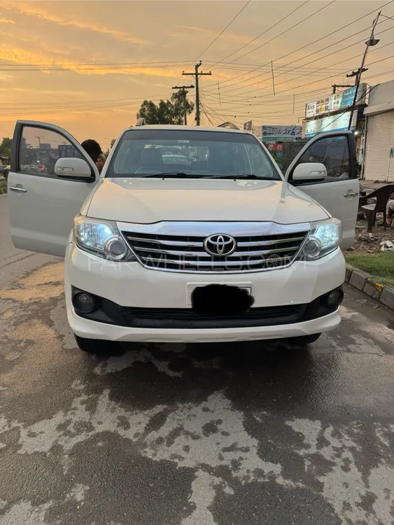 Toyota Fortuner 2013 for Sale in Lahore Image-1