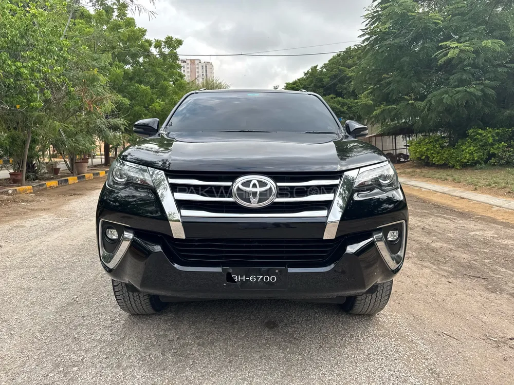 Toyota Fortuner 2020 for Sale in Karachi Image-1