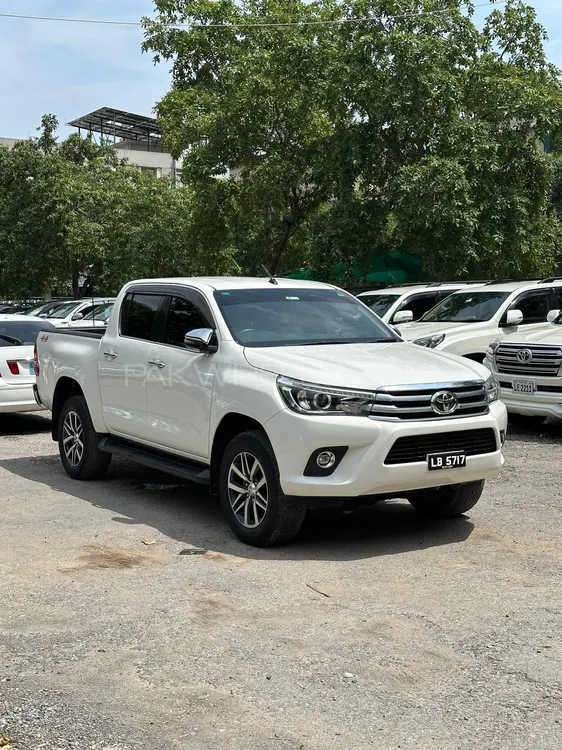 Toyota Hilux 2021 for Sale in Islamabad Image-1