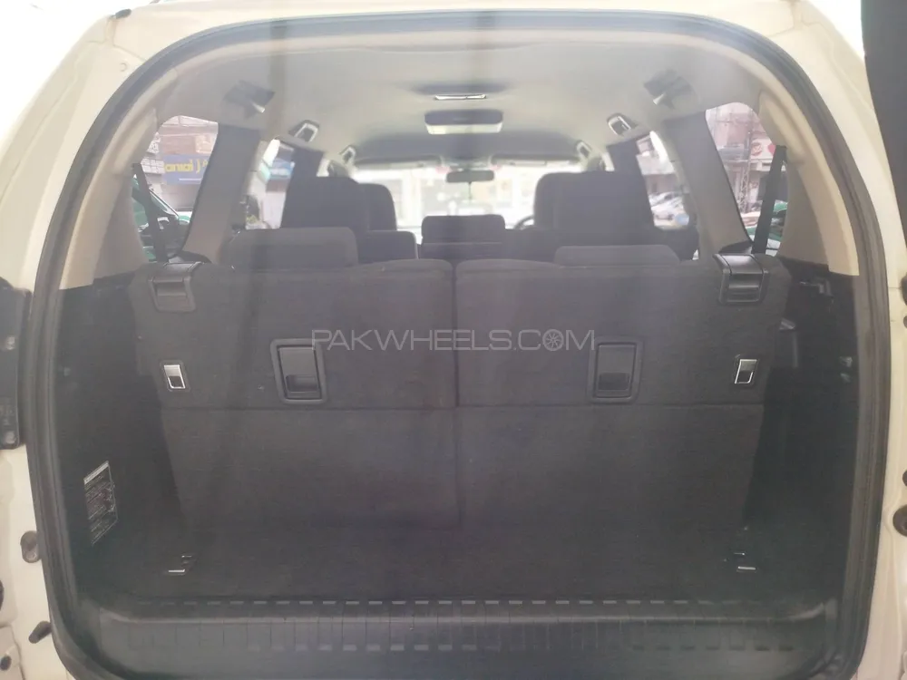 Toyota Prado 2016 for Sale in Multan Toyota Prado 2016 for Sale in Multan Image-6
