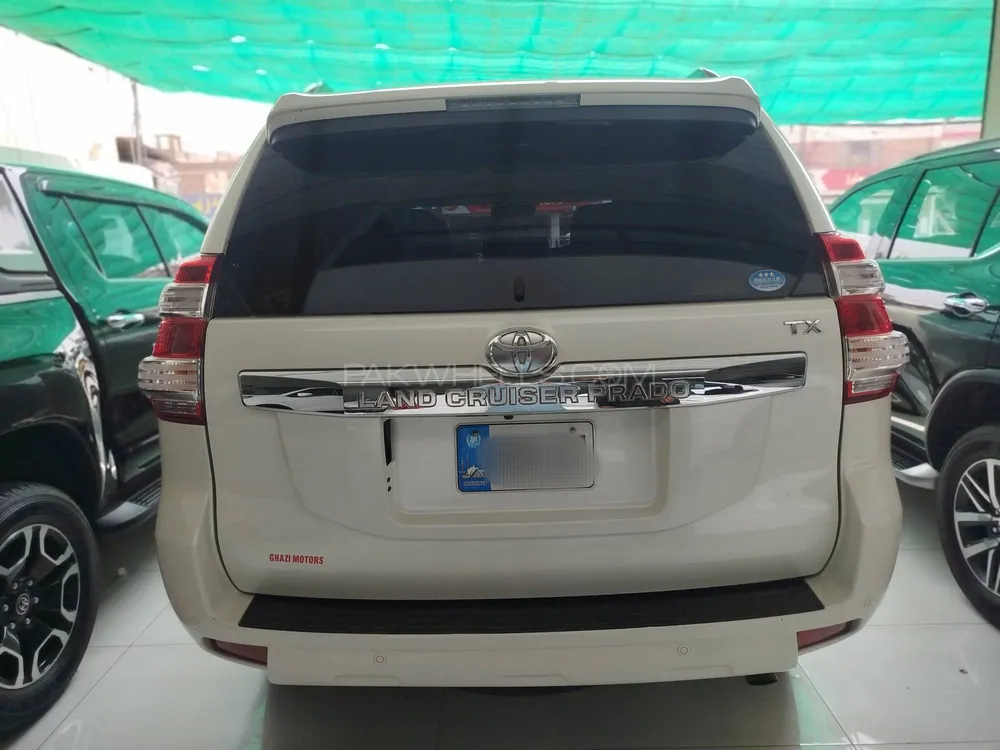 Toyota Prado 2016 for Sale in Multan Toyota Prado 2016 for Sale in Multan Image-9