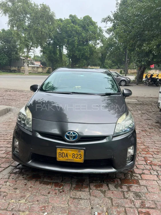 Toyota Prius 2011 for Sale in Lahore Image-1