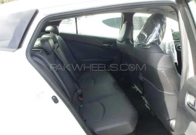 ٹویوٹا پریوس 2021 for Sale in کراچی ٹویوٹا پریوس 2021 for Sale in کراچی Image-8
