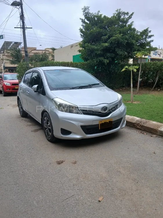 Toyota Vitz 2013 for Sale in Karachi Image-1