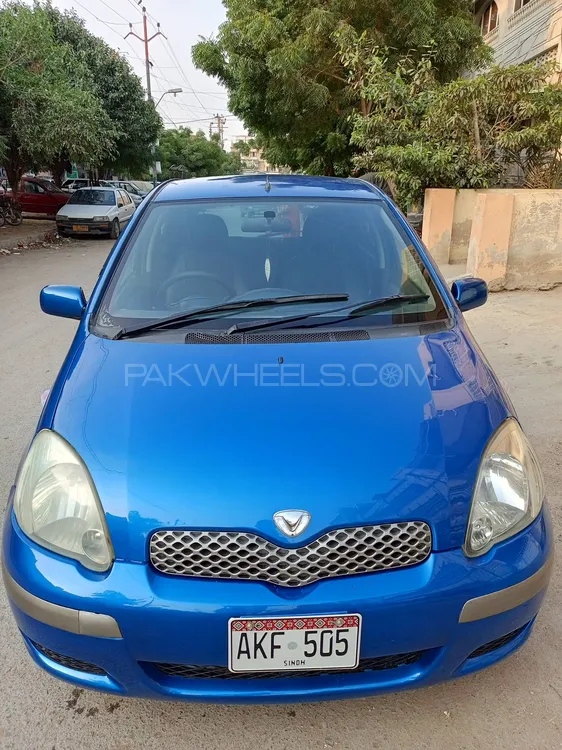 Toyota Vitz 2002 for Sale in Karachi Image-1