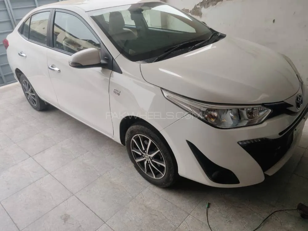 Toyota Yaris Sedan 2020 for Sale in Lahore Image-1