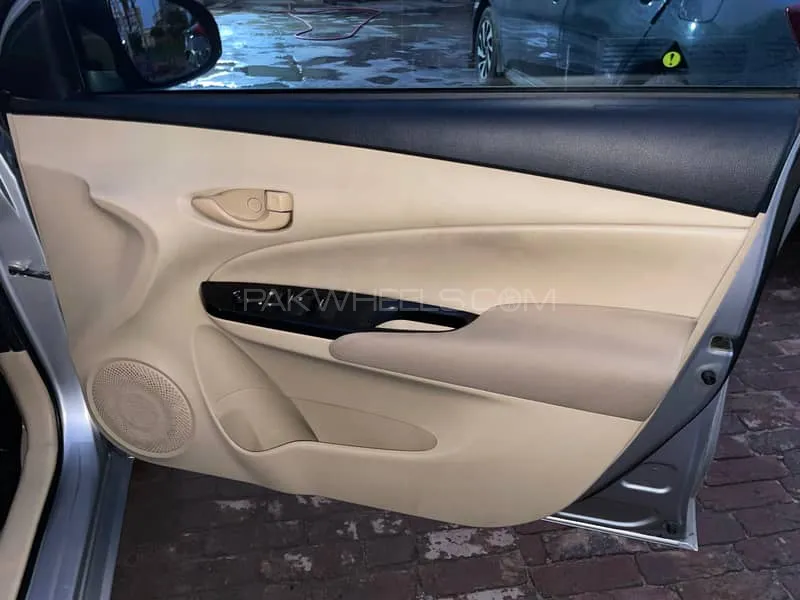 Toyota Yaris Sedan 2021 for Sale in Sheikhupura Image-1