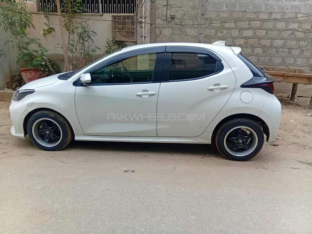 Toyota Yaris Hatchback 2021 for Sale in Karachi Image-1
