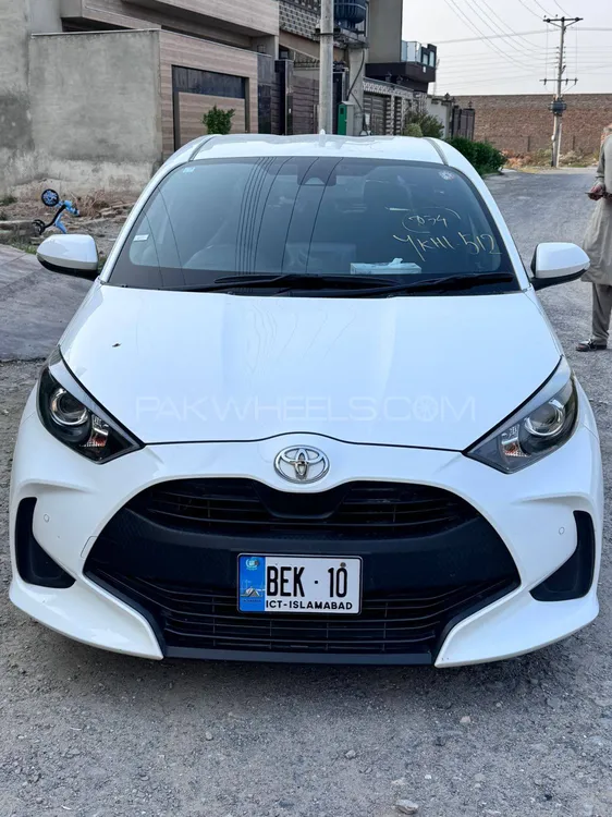 Toyota Yaris Hatchback 2021 for Sale in Peshawar Image-1