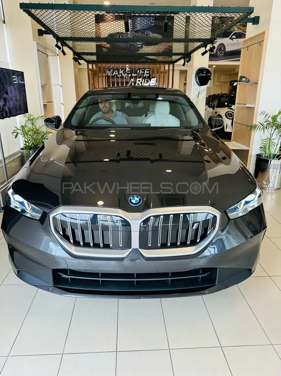 BMW i4 2025 for Sale in Karachi Image-1