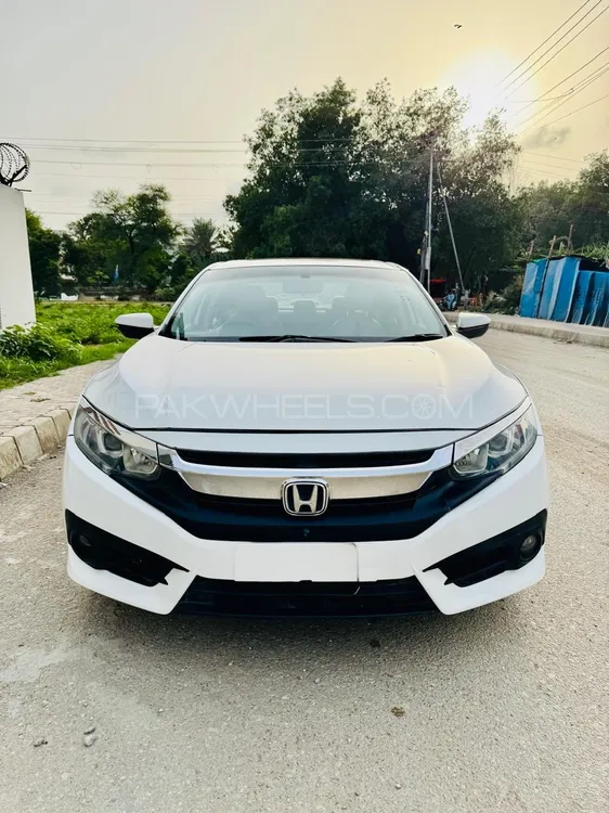 Honda Civic 2018 for Sale in Karachi Image-1