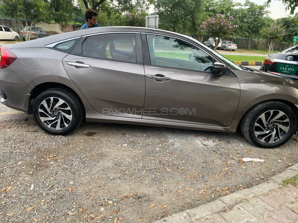Honda Civic 2017 for Sale in Islamabad Image-1