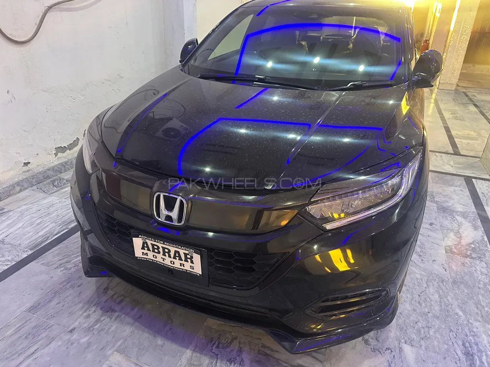 Honda Vezel 2018 for Sale in Islamabad Image-1