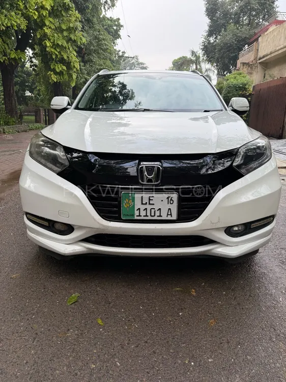 Honda Vezel 2016 for Sale in Lahore Image-1