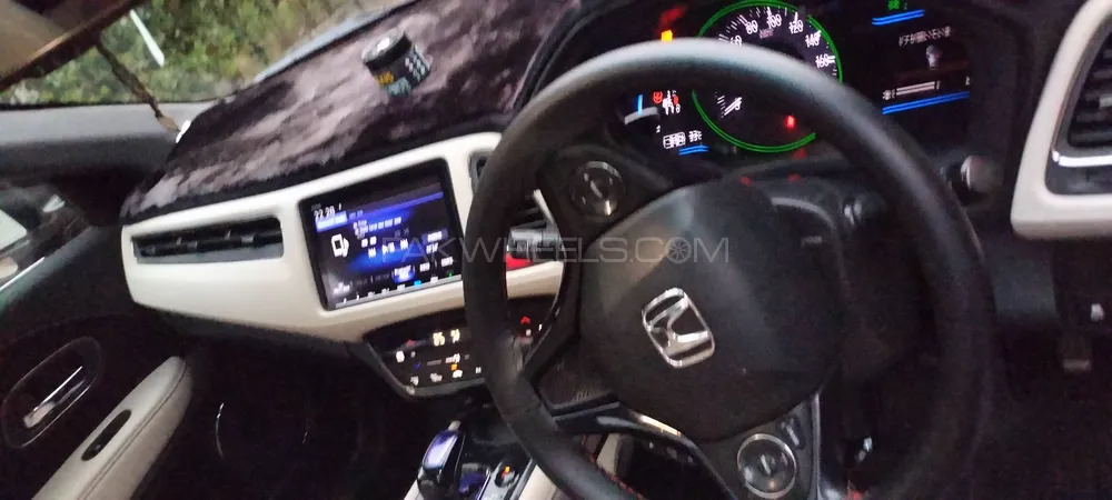 Honda Vezel 2017 for Sale in Islamabad Honda Vezel 2017 for Sale in Islamabad Image-19