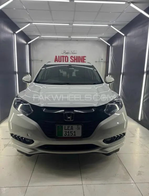 Honda Vezel 2015 for Sale in Faisalabad Image-1