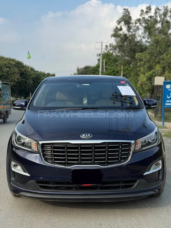 KIA Carnival 2019 for Sale in Faisalabad Image-1