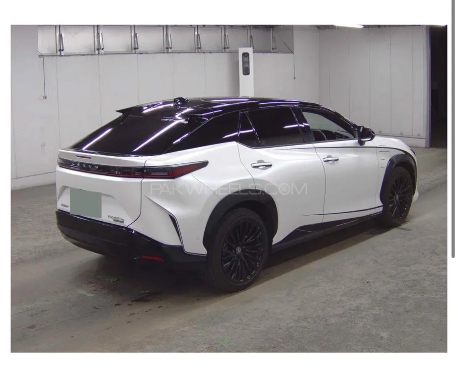 Lexus RX Series 2023 for Sale in Karachi Lexus RX Series 2023 for Sale in Karachi Image-6