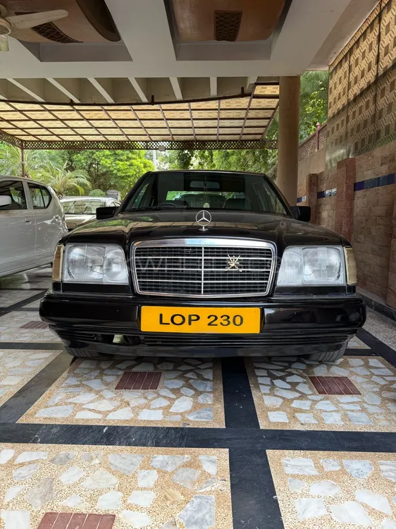 Mercedes Benz E Class 1986 for Sale in Peshawar Mercedes Benz E Class 1986 for Sale in Peshawar Image-10