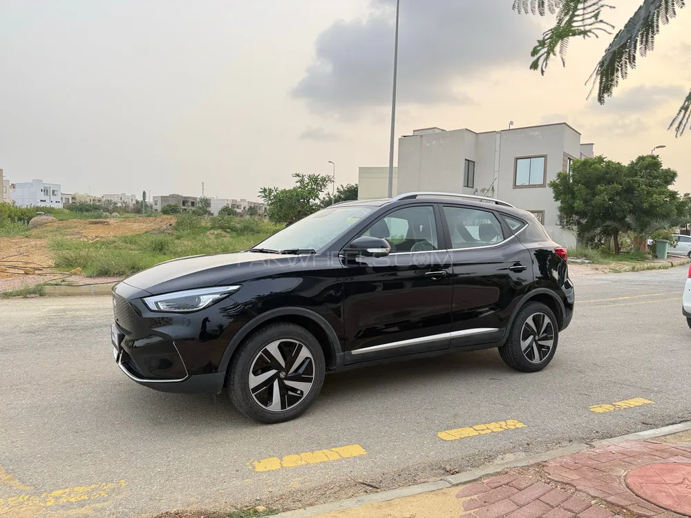 MG ZS EV 2025 for Sale in Karachi Image-1