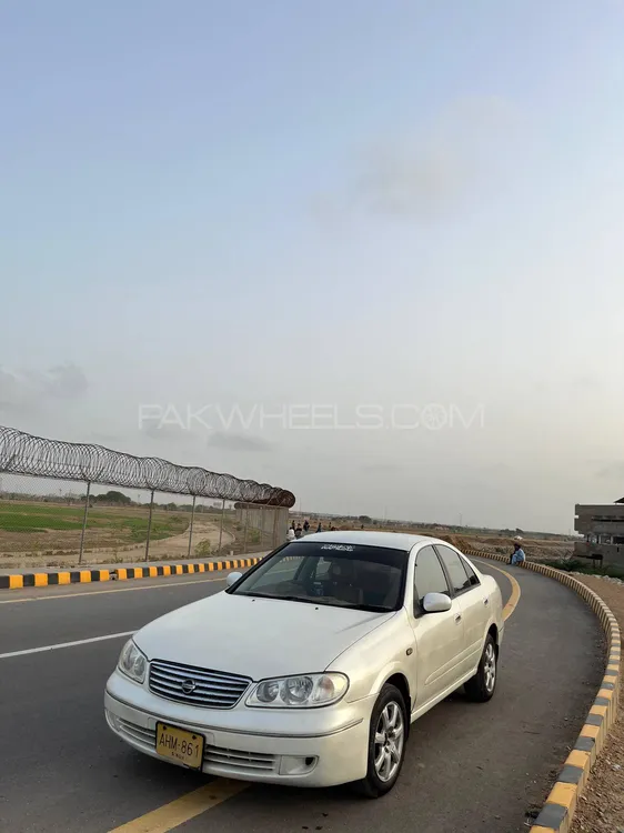 Nissan Sunny 2005 for Sale in Karachi Image-1