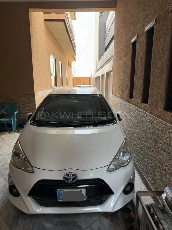 Toyota Aqua 2015 for Sale in Peshawar Image-1
