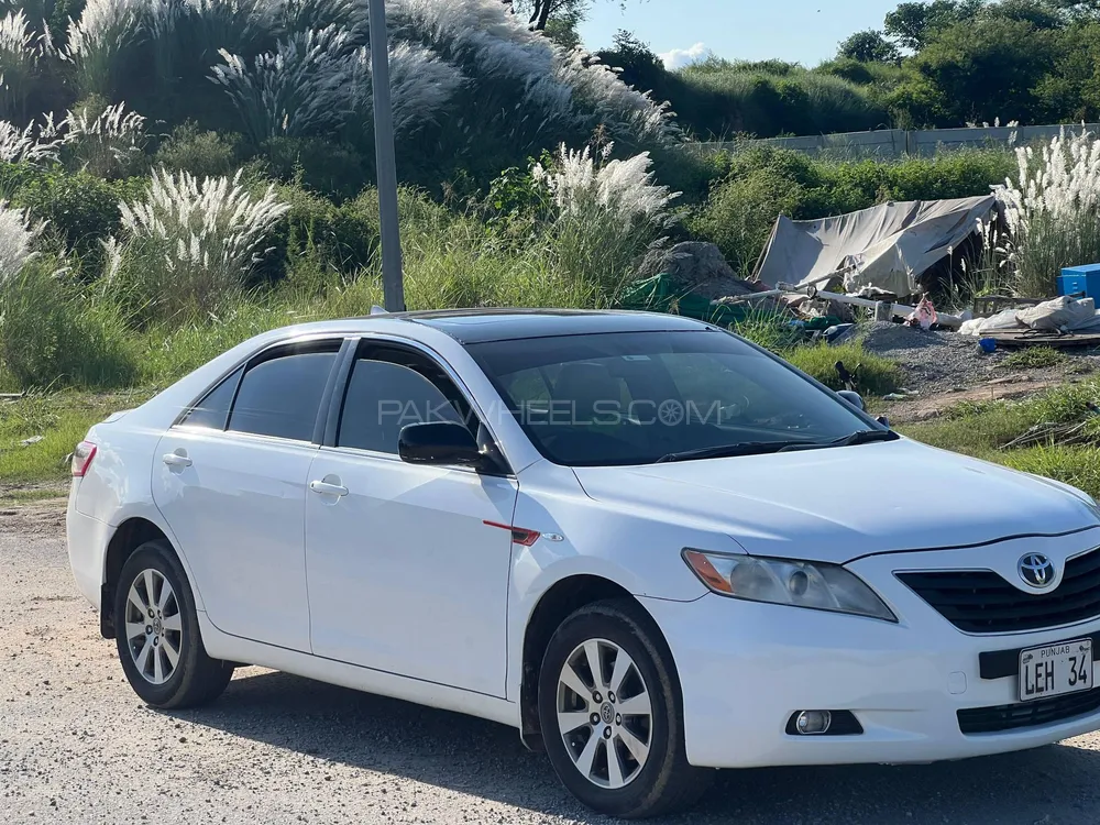 Toyota Camry 2007 for Sale in Islamabad Image-1