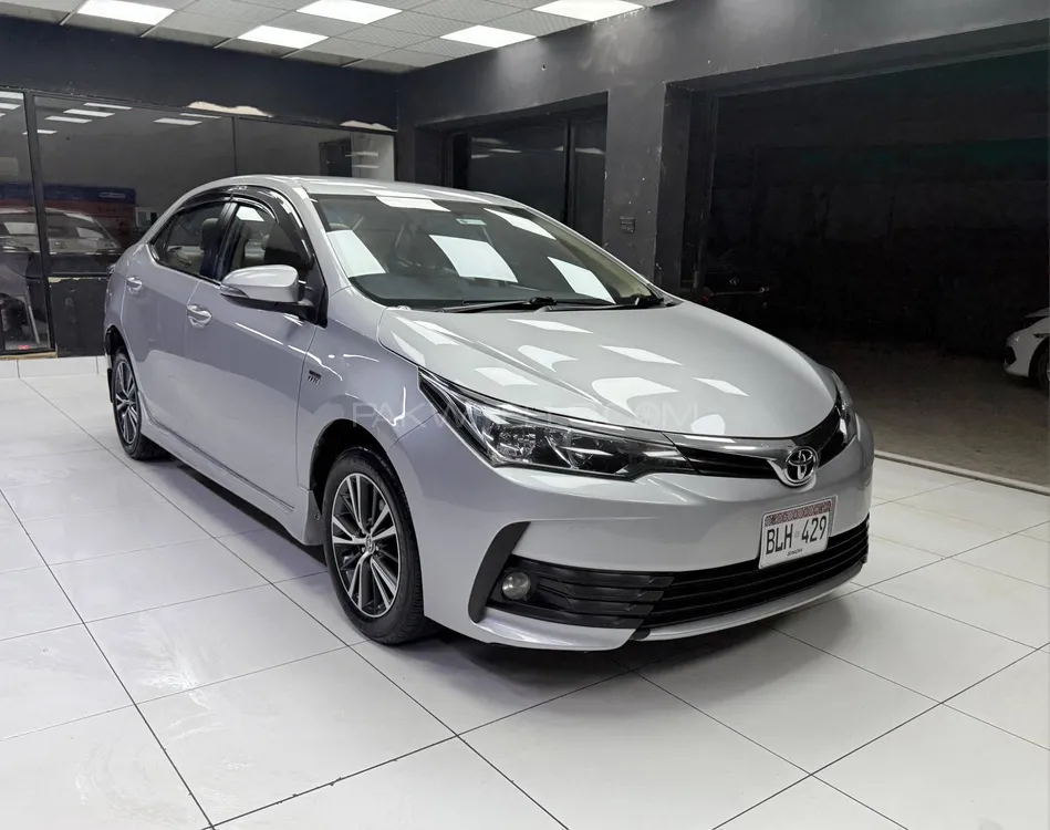 Toyota Corolla 2017 for Sale in Karachi Image-1