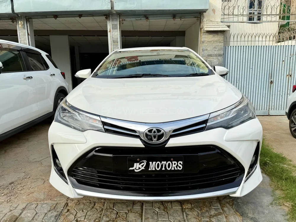 Toyota Corolla 2020 for Sale in Karachi Image-1