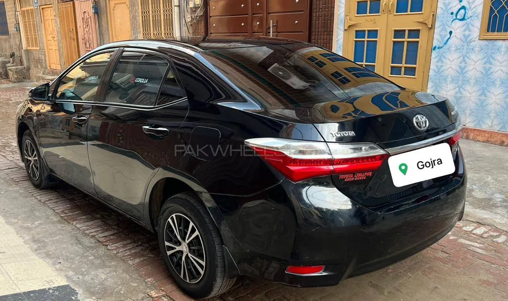Toyota Corolla 2018 for Sale in Islamabad Image-1