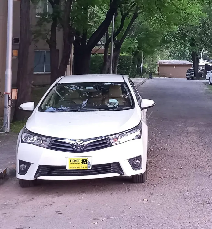 Toyota Corolla 2015 for Sale in Islamabad Image-1