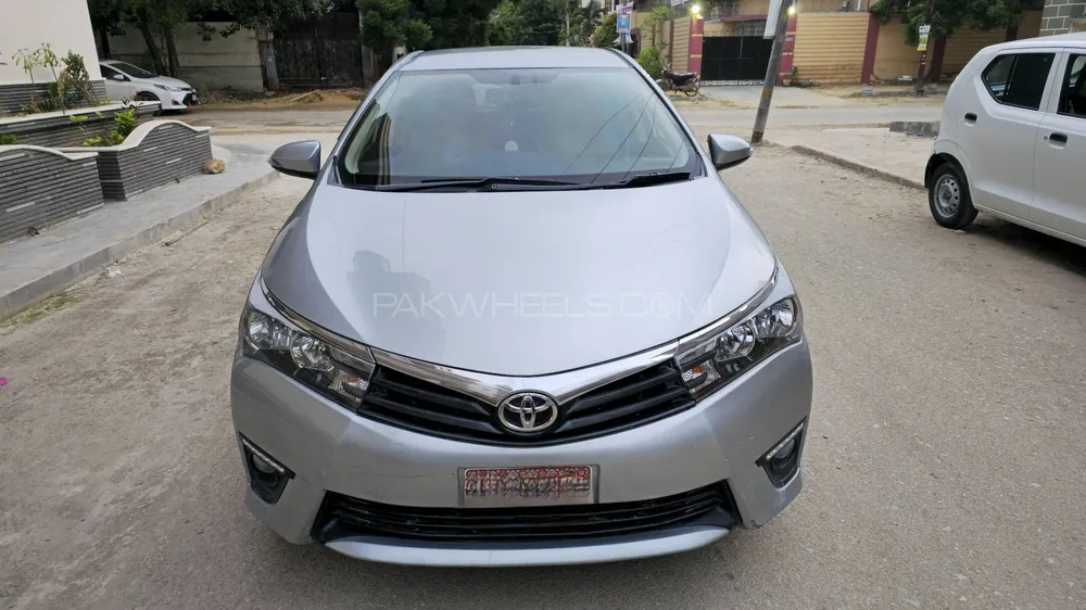 Toyota Corolla 2015 for Sale in Karachi Image-1