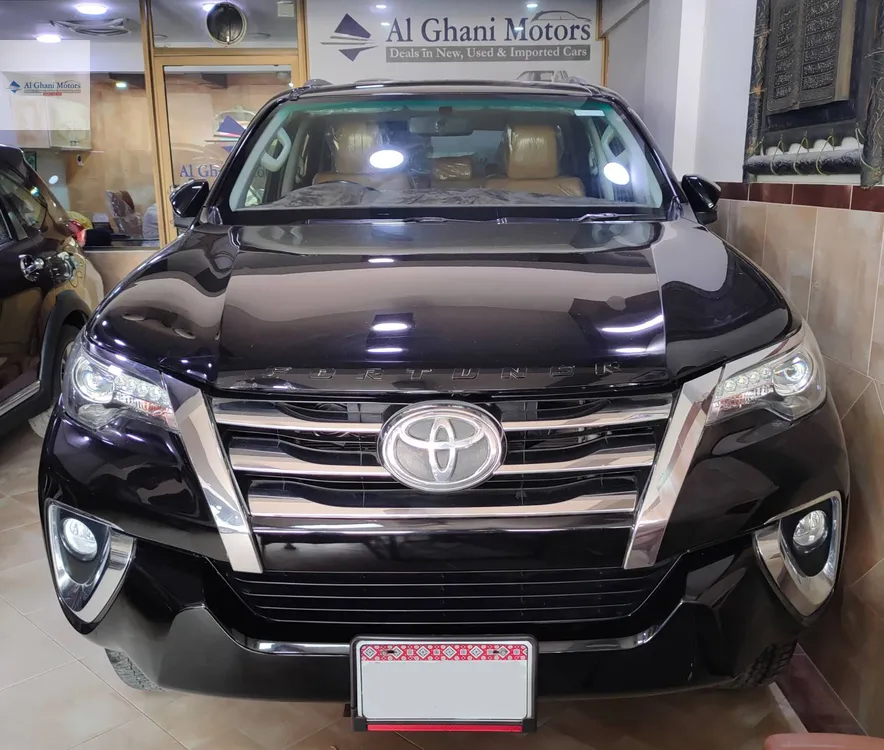 Toyota Fortuner 2019 for Sale in Karachi Image-1
