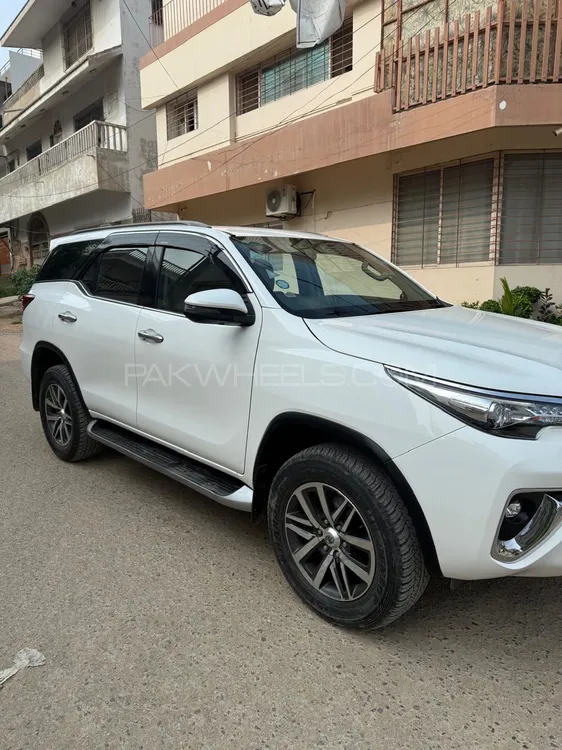 Toyota Fortuner 2019 for Sale in Karachi Image-1