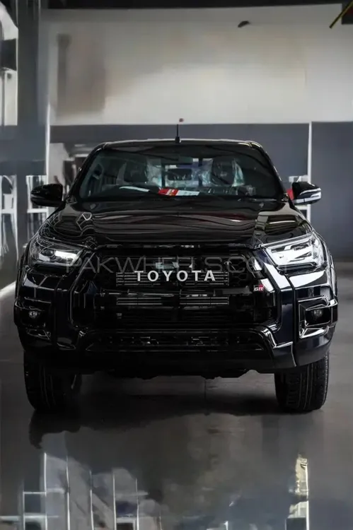 Toyota Hilux 2025 for Sale in Islamabad Image-1