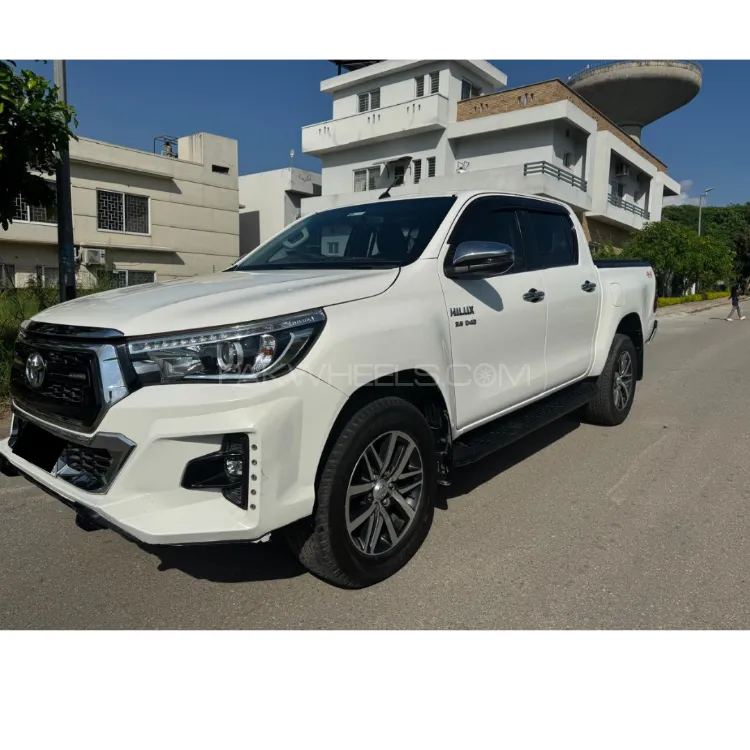 Toyota Hilux 2021 for Sale in Islamabad Image-1