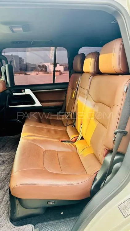 Toyota Land Cruiser 2019 for Sale in Jhelum Toyota Land Cruiser 2019 for Sale in Jhelum Image-10
