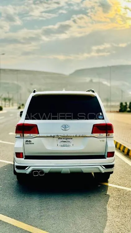 Toyota Land Cruiser 2019 for Sale in Jhelum Toyota Land Cruiser 2019 for Sale in Jhelum Image-13