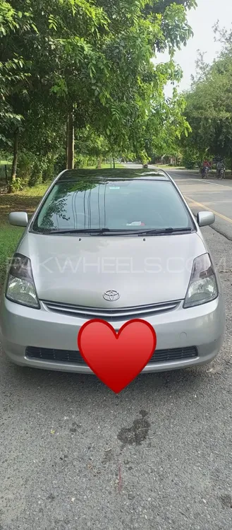 Toyota Prius 2010 for Sale in Lahore Image-1