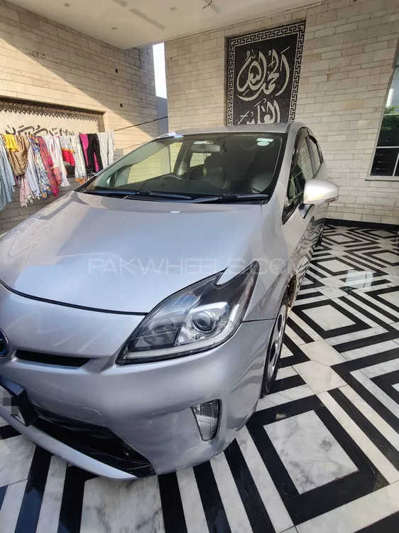Toyota Prius 2014 for Sale in Faisalabad Image-1