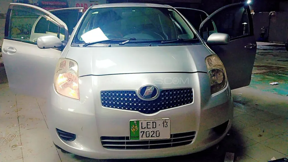 Toyota Vitz 2007 for Sale in Faisalabad Image-1
