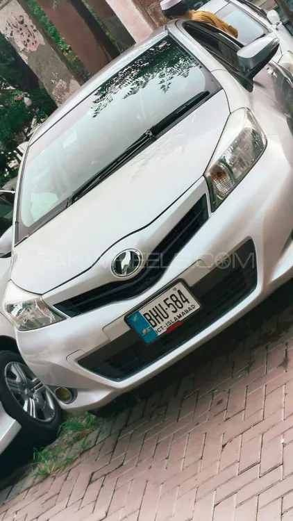 Toyota Vitz 2011 for Sale in Peshawar Image-1