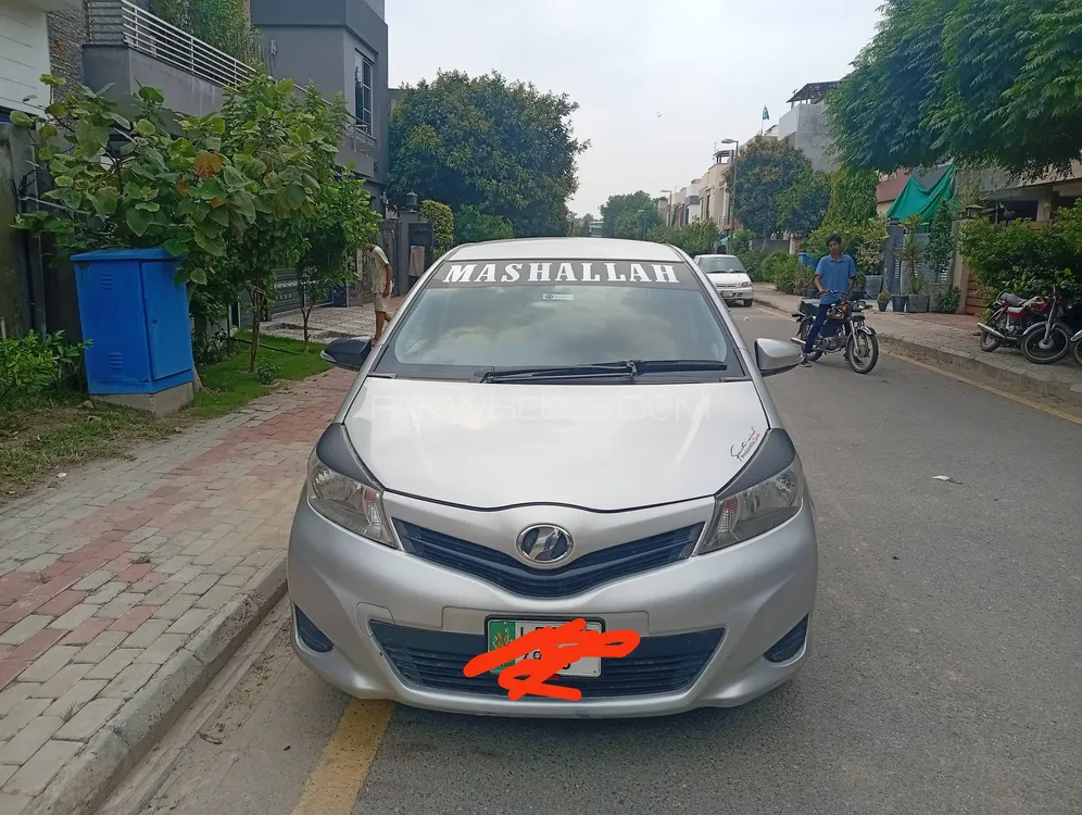 Toyota Vitz 2014 for Sale in Lahore Image-1