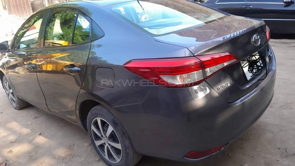 Toyota Yaris Sedan 2020 for Sale in Multan Image-1
