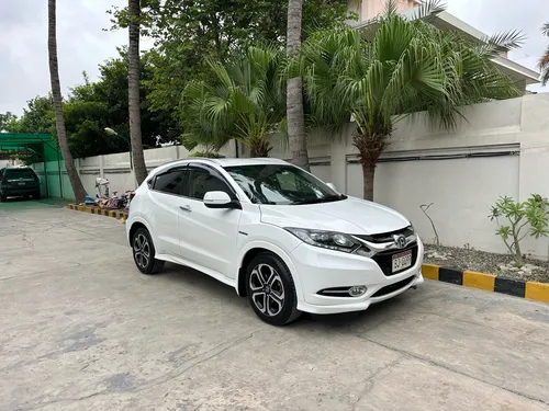 Honda Vezel Hybrid Z Style Edition 2015