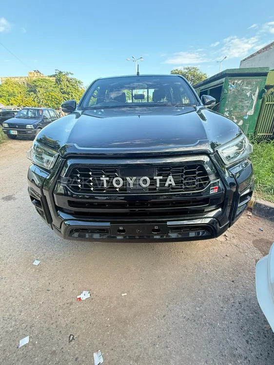 Toyota Hilux 2025 for Sale in Islamabad Image-1